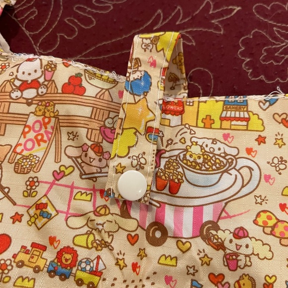 Sanrio Friends AOP Reusable Tote bag - Picture 6 of 8
